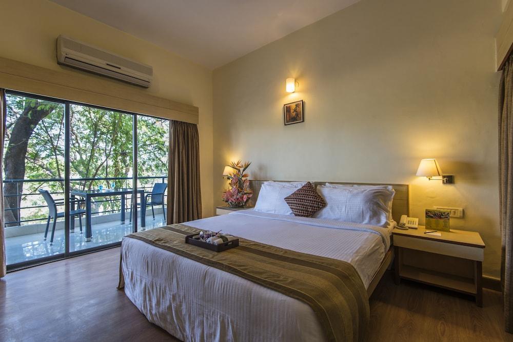 Hotel Phoenix Koregaon Park Pune Exteriör bild