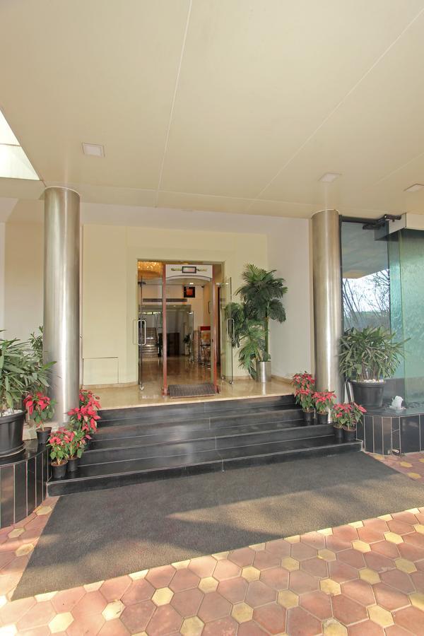 Hotel Phoenix Koregaon Park Pune Exteriör bild