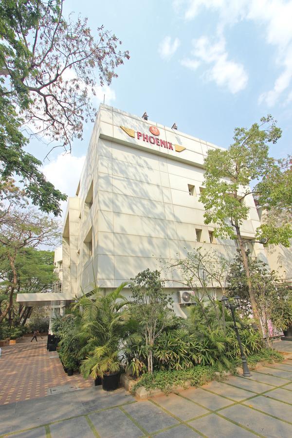 Hotel Phoenix Koregaon Park Pune Exteriör bild