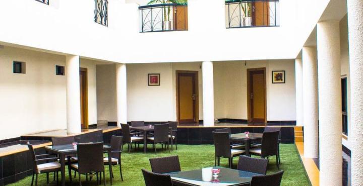 Hotel Phoenix Koregaon Park Pune Exteriör bild