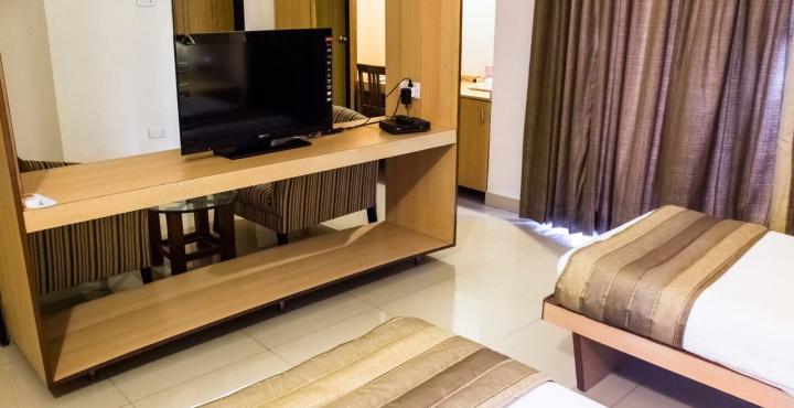 Hotel Phoenix Koregaon Park Pune Exteriör bild