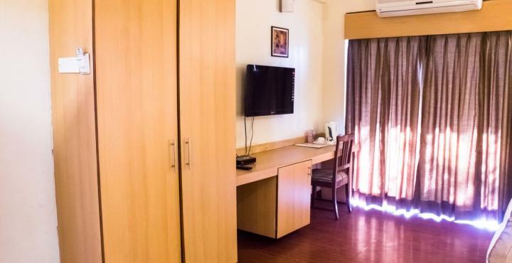 Hotel Phoenix Koregaon Park Pune Exteriör bild